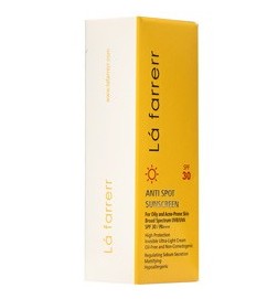 کرم ضد آفتاب و ضدلک بی رنگ پوست های چرب و مستعد آکنه SPF30 لافارر --Lafarrerr  For Oily And Acne-Prone Skin SPF30